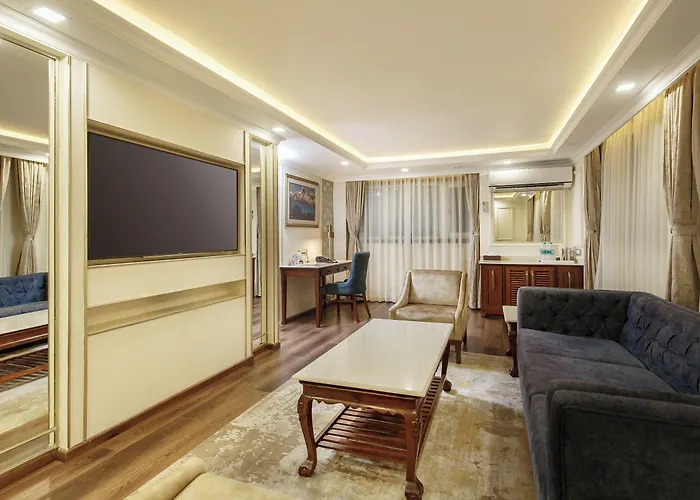 Hotel Shanker-palatial Heritage Katmandu